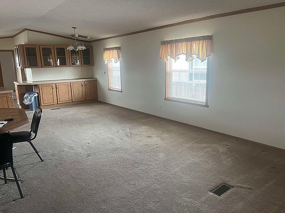 2nd image of 1030 Carbonera Ave