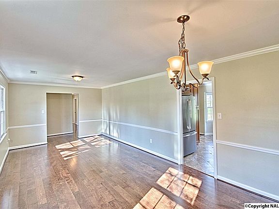 3rd image of 13005 Camelot Dr SE