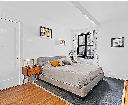 5th image of 117 E 78th St #3A