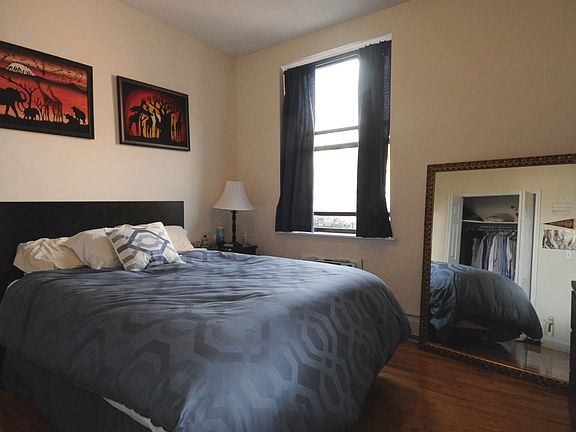 4th image of 25 Saint Marks Pl APT 3