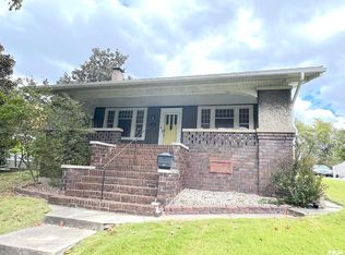 328 N 11th St, Murphysboro, IL 62966