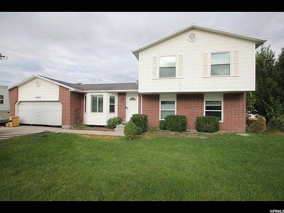 3rd image of 12068 S Hawes Cir