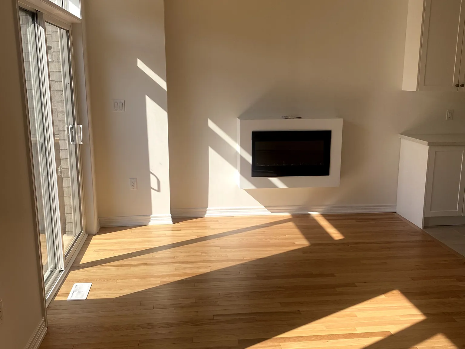 4 bed, $3,050 — Photo 3