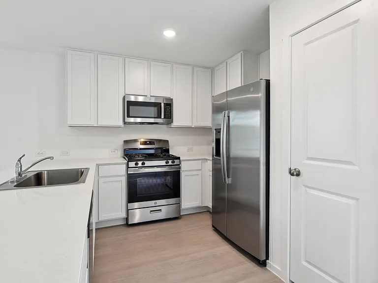 7402 Brownleaf Dr — Photo 6