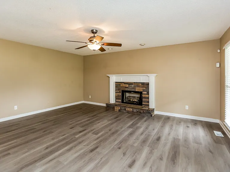 815 Tynsdale Dr — Photo 6