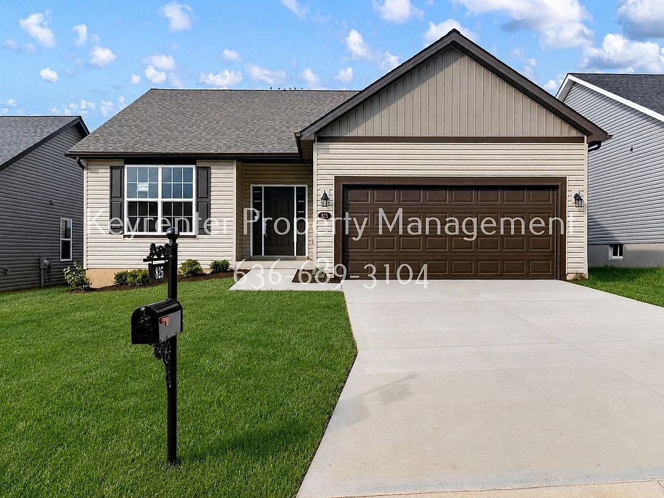 1st image of 825 Cedarwood Dr