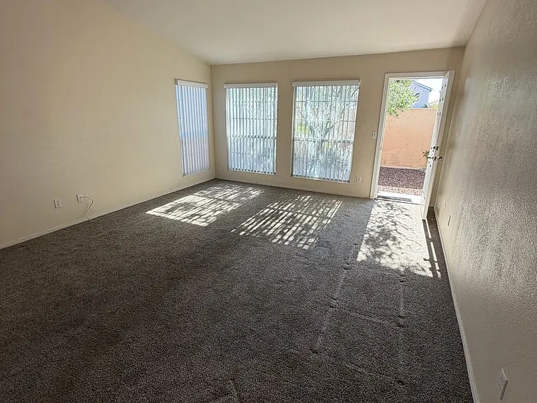 5408 Cove Point Dr — Photo 17