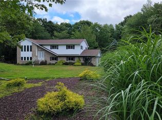 786 Clearview Dr, Long Pond, PA
