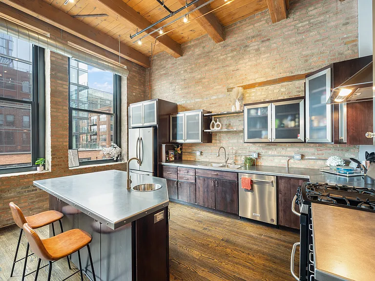 1101 W Lake St #3C — Photo 6
