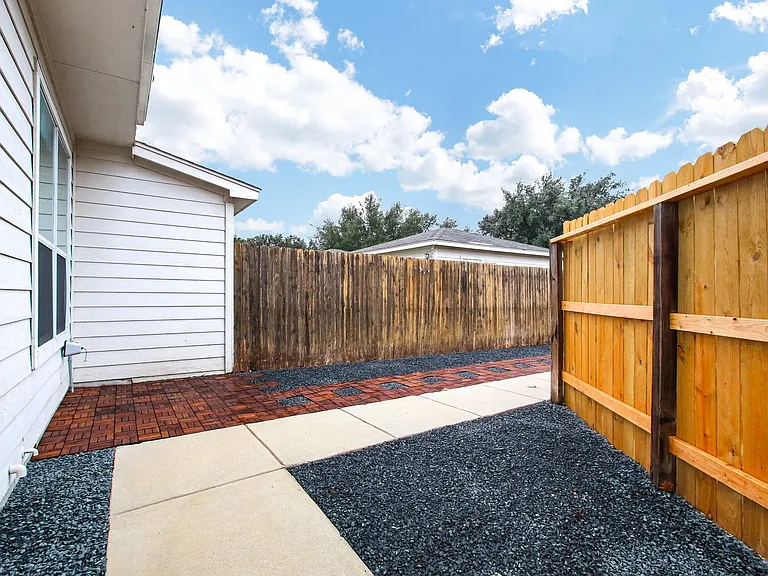 3735 Browning Blf — Photo 27