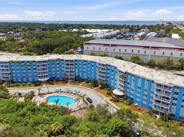 3315 58th Ave S APT 103, Saint Petersburg, FL 33712
