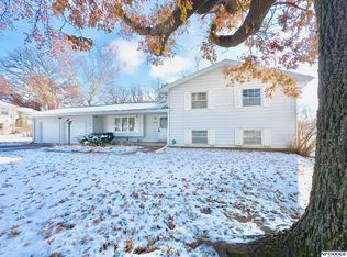 10263 Kathy Dr, Omaha, NE 68134