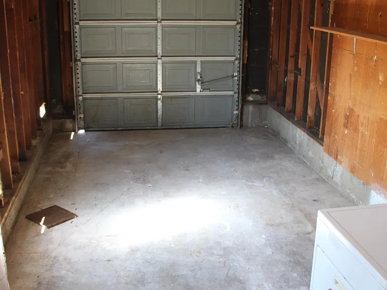5399 Whittier Dr — Photo 9