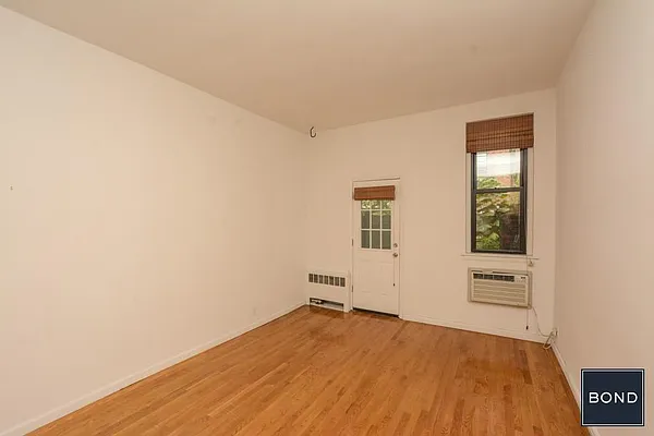 Rented by Bond New York | media 18