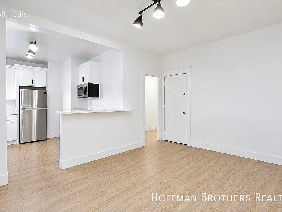 1934 New England St #5
