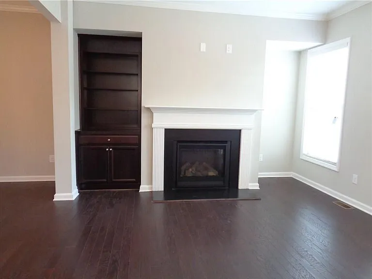 661 Sunset Park Dr — Photo 5