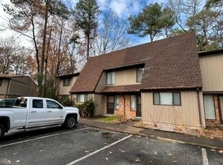 1011 Willow Green Dr, Newport News, VA 23602