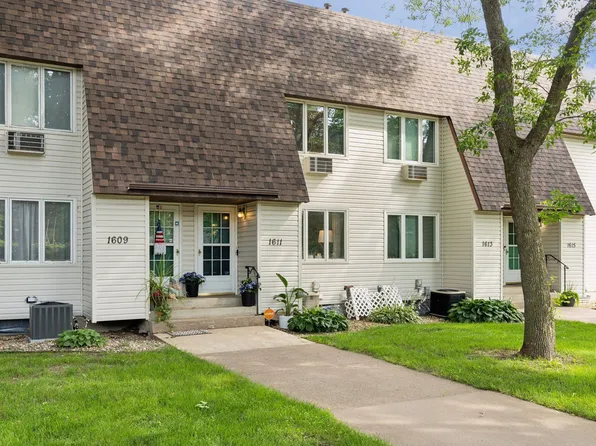 1611 Christie Pl, Saint Paul, MN 55106