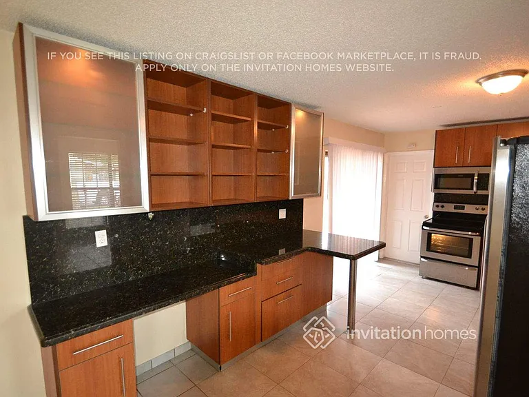 5131 SW 101st Ter — Photo 6