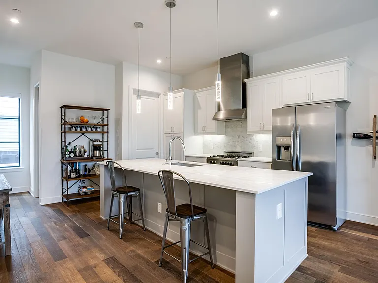 5122 Capitol Ave #103 — Photo 5