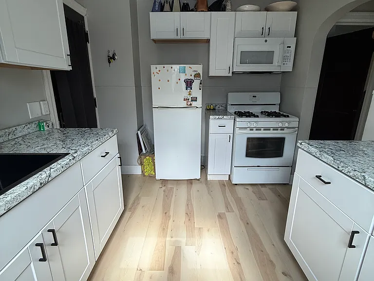 231 Morgan St #4 — Photo 4