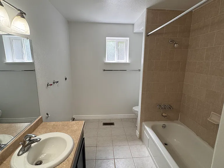 651 N 100 W #G — Photo 13