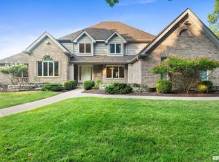 9804 N Townsend Dr, Peoria, IL 61615