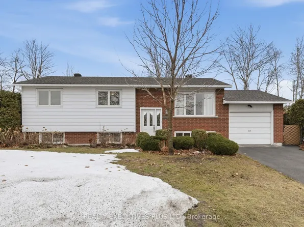 991 Saint Jacques St, Clarence Rockland, ON K4K 1C1