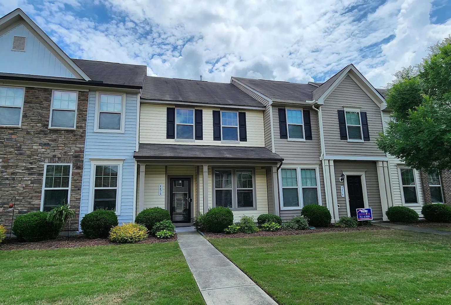 2 bed, 2.5 bath, 1451 sqft, $1,650 — Photo 2