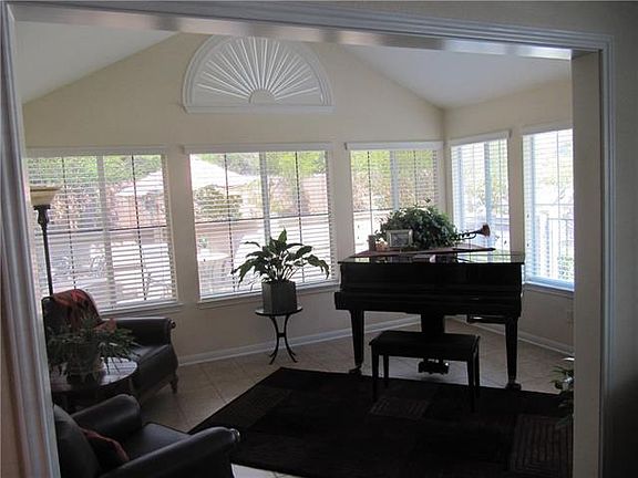 3rd image of 30 Wildwood Dr APT 104