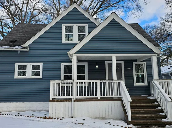 2216 Hartford Ave, Waterford, MI 48327