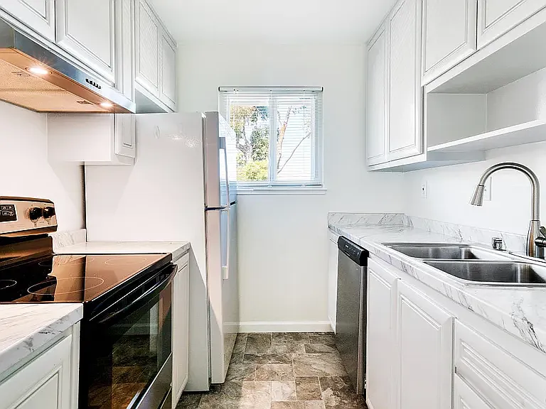 247 Bahia Pl — Photo 5