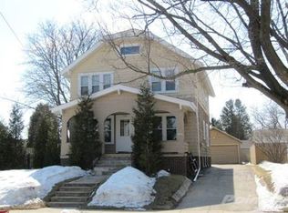 1405 Columbus St, Manitowoc, WI 54220