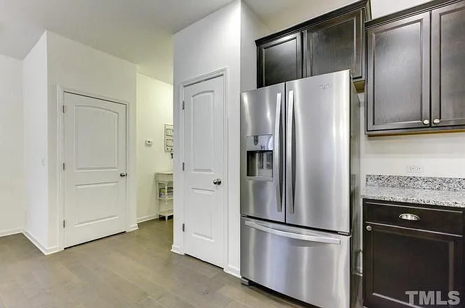 509 Commons Dr — Photo 6