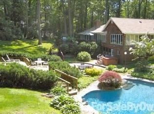 50 Wilton Rd, Cold Spring Harbor, NY 11724
