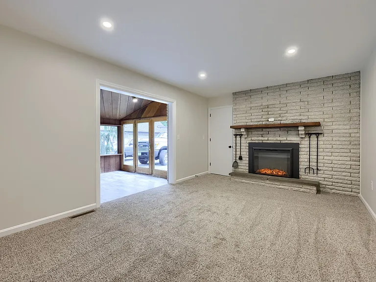 1738 W Main St #A — Photo 7