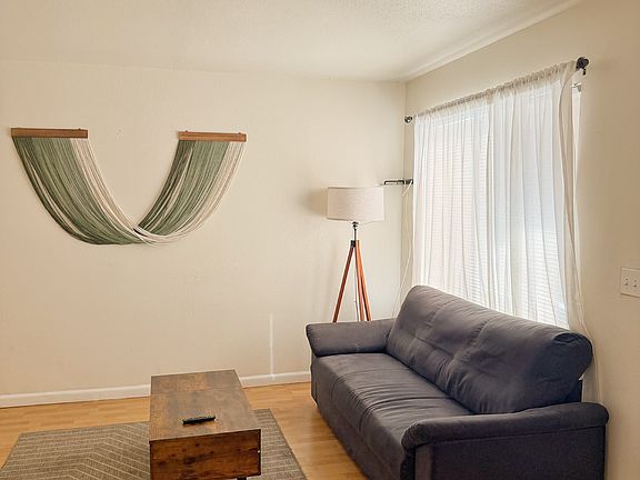 3rd image of 4338 Caliente St APT 9