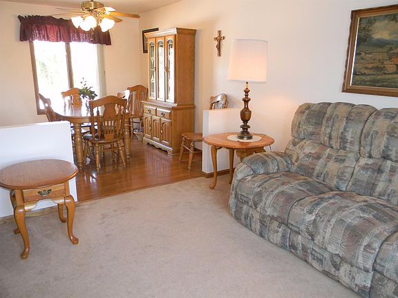 4th image of 2706 Harvest Dr