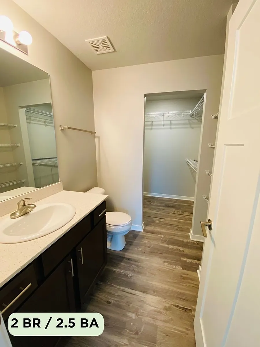 Building Photo - Cove at Kettlestone Townhomes