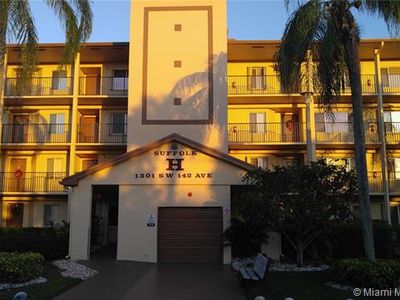 1301 SW 142nd Ave APT 113H, Pembroke Pines, FL, 33027