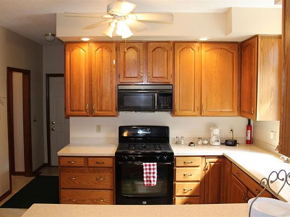 5th image of 51623 Waterford Ln
