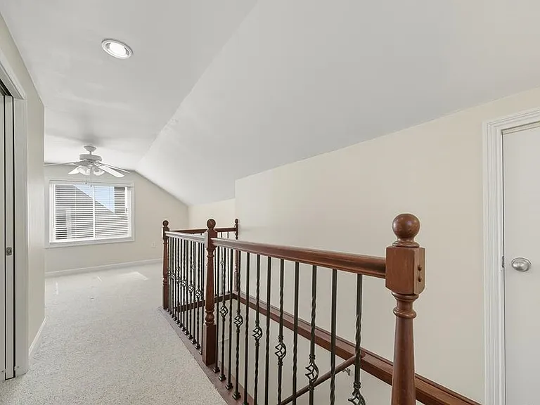 3311 Ellwood Ave — Photo 8