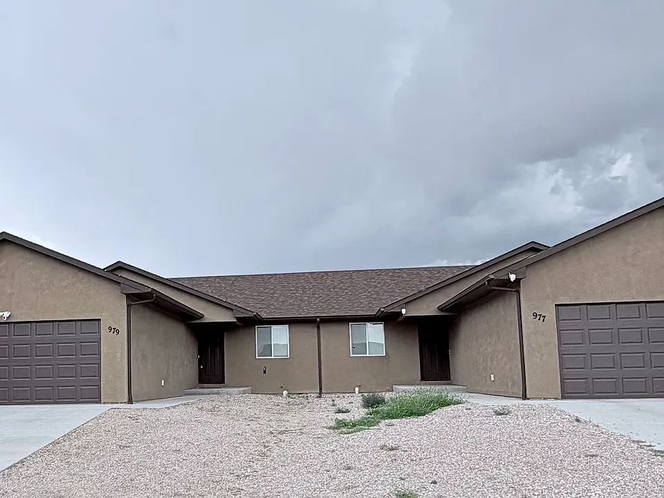 979 S Harmony Dr #979