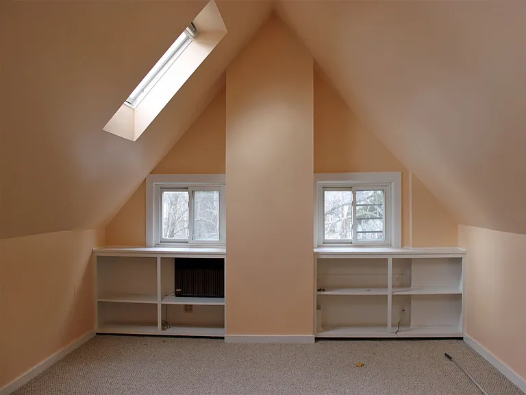 347 S Goodman St #4 — Photo 3