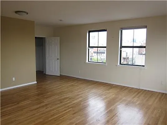 Sold by R New York | media 3