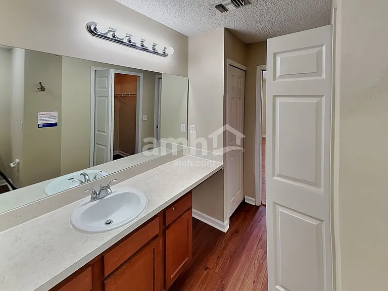 578 Prindle Dr E — Photo 8