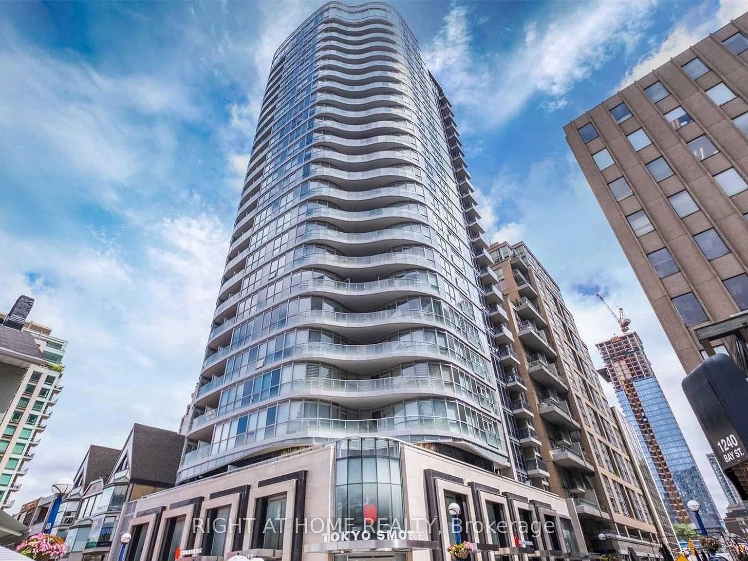 88 Cumberland St #404-C02, Toronto, ON M5R 0C8 | Zillow