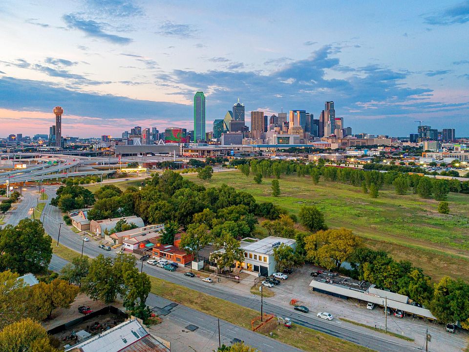 AMAZING SUNSET VIEWS OF DOWNTOWN FROM 1212 S. RIVERFRONT