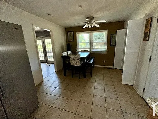 3 bed, 1426 sqft, $1,650 — Photo 2