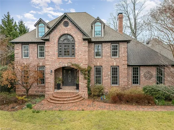 2702 Turner Grove Dr S, Greensboro, NC 27455
